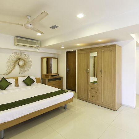 Treebo Trend New Castle Mumbai Exterior foto