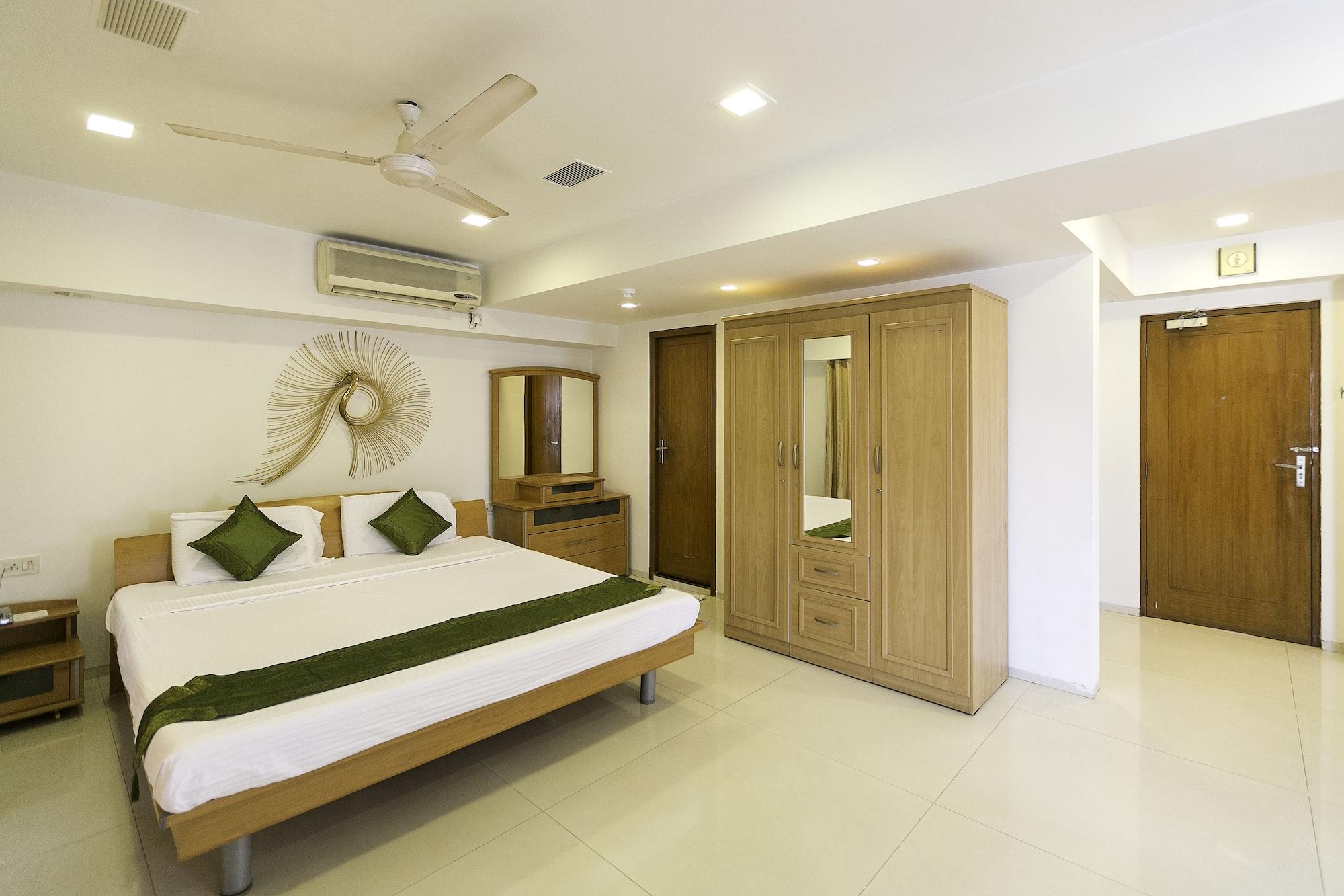 Treebo Trend New Castle Mumbai Exterior foto